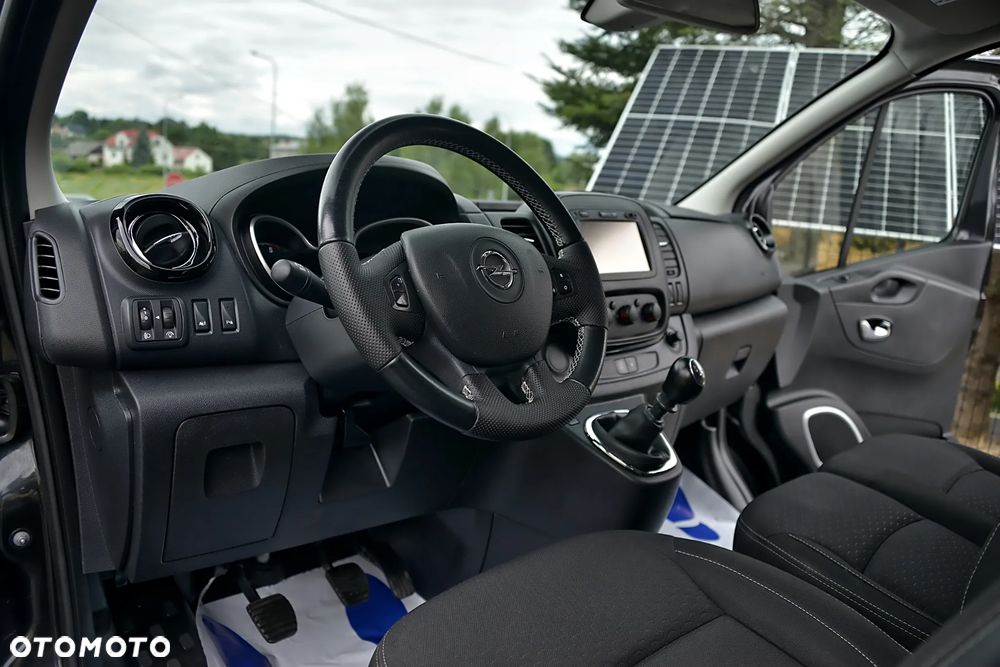 Opel Vivaro - 25