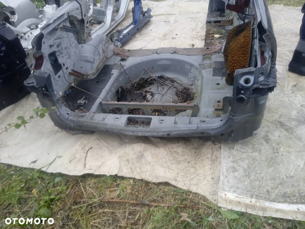 PAS TYLNY Z WANNĄ OPEL VECTRA C KOMBI