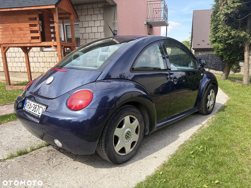 Volkswagen New Beetle - 5