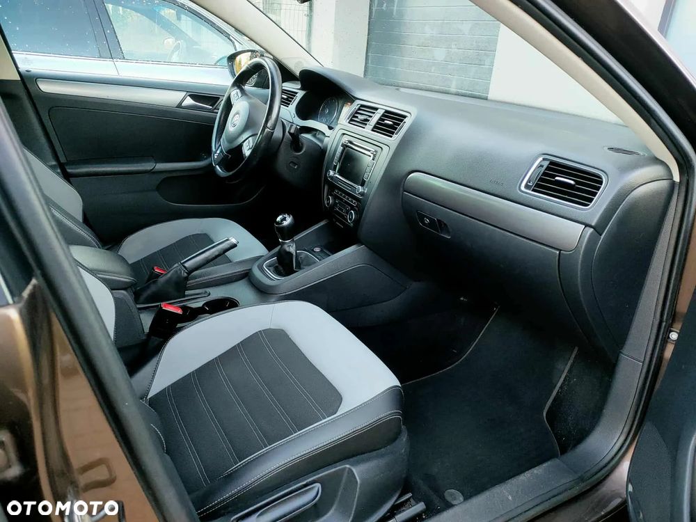 Volkswagen Jetta 1.4 TSI Highline - 11