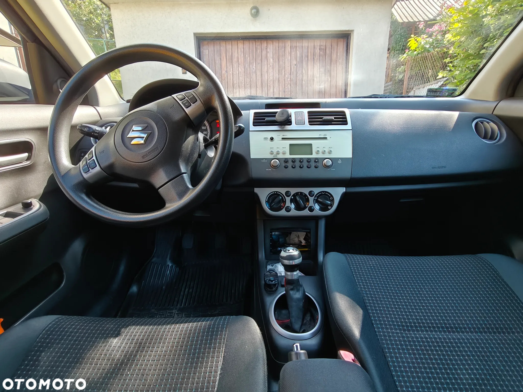 Suzuki Swift - 3