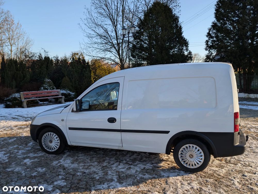 Opel Combo C - 1