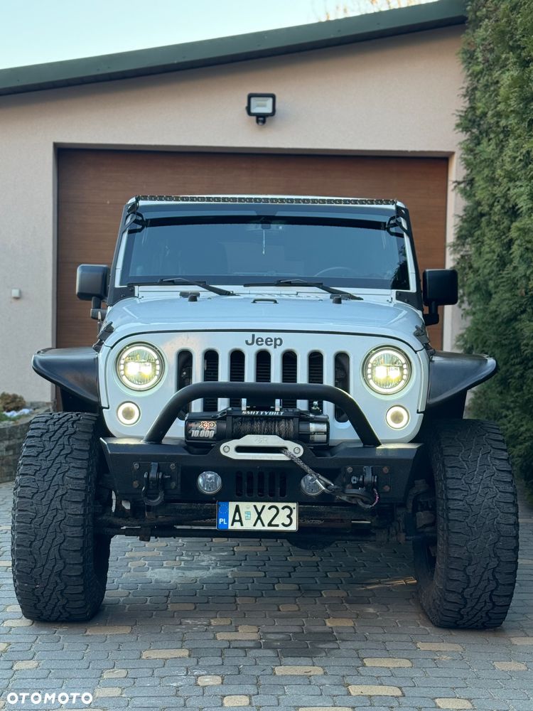 Jeep Wrangler 3.6 Unlim Sahara - 2