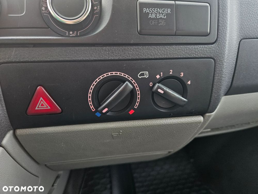 Volkswagen Transporter - 16