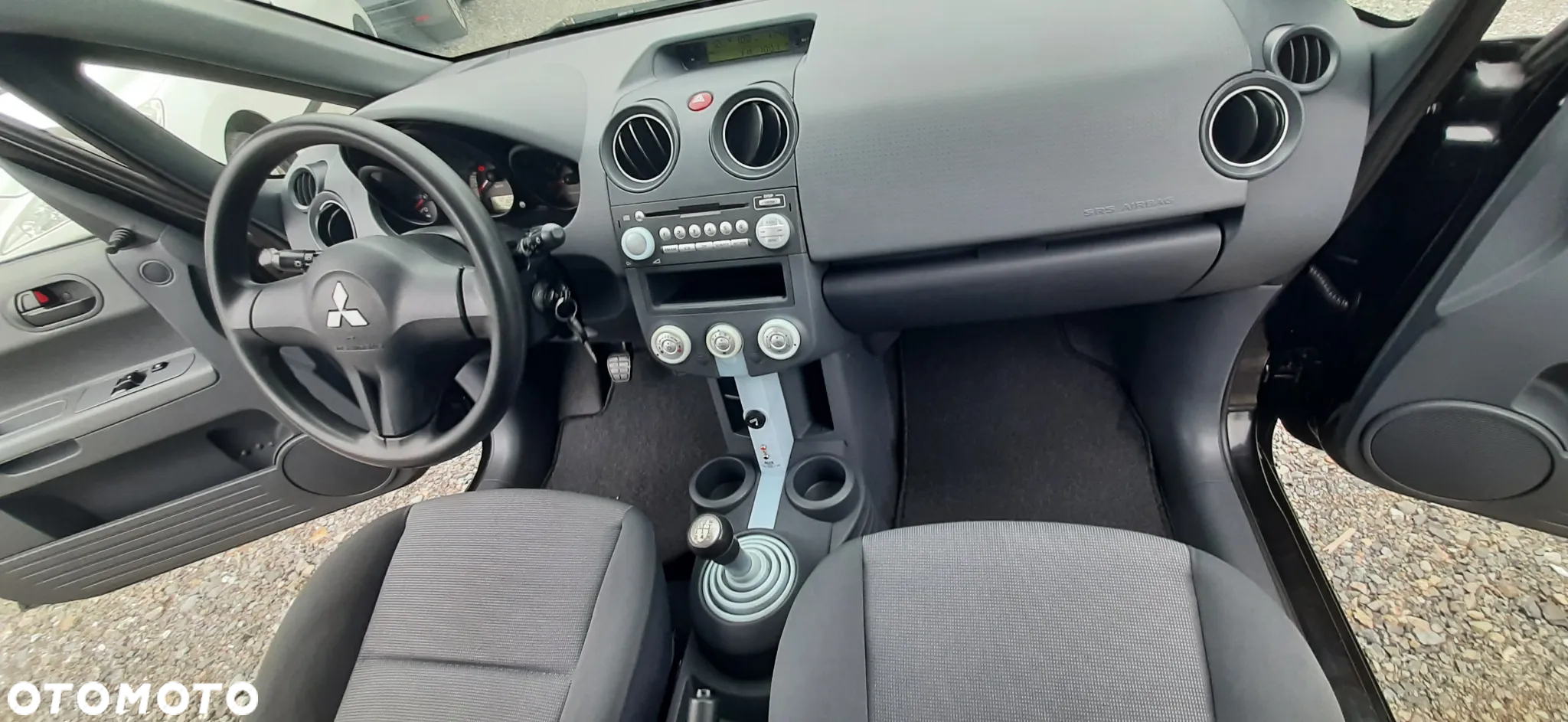 Mitsubishi Colt - 30