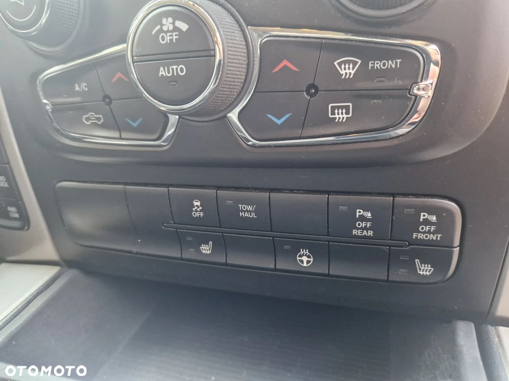 RAM 1500 5.7 Crew Cab Laramie - 29