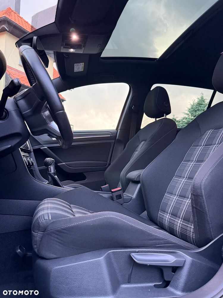 Volkswagen Golf GTD (BlueMotion Technology) - 11