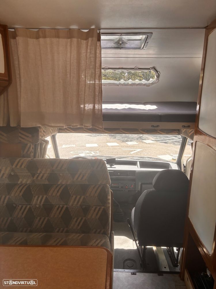 Ford Transit Challenger - 11