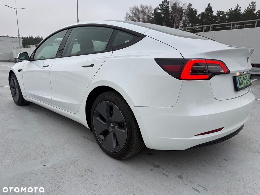 Tesla Model 3 - 5