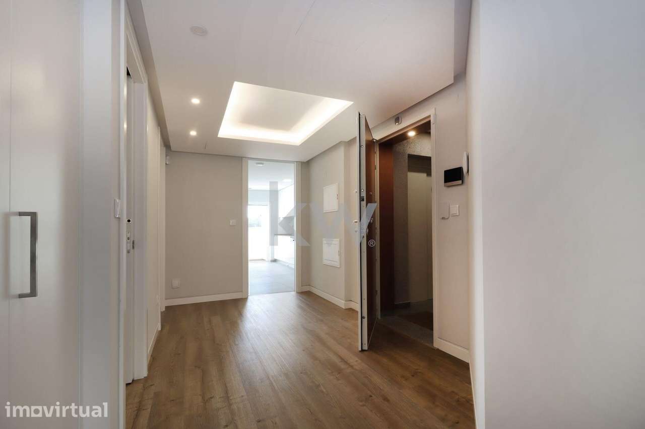 Apartamento T3 Novo em Carcavelos com Excelentes Acabamentos - Grande imagem: 5/45