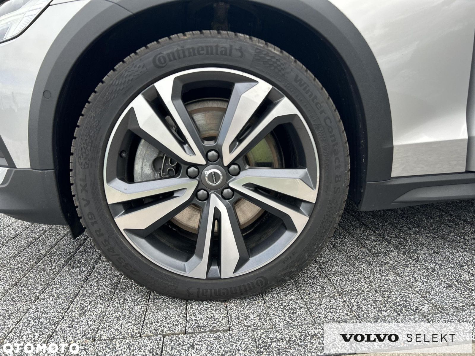 Volvo V60 Cross Country - 18