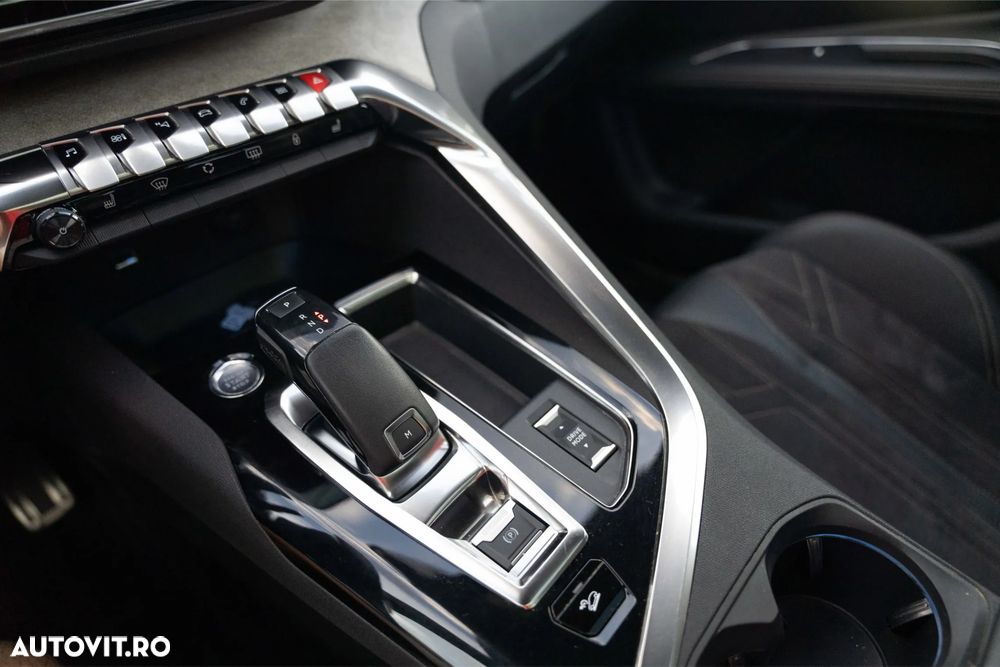 Peugeot 5008 BlueHDI 130 EAT8 Allure - 21