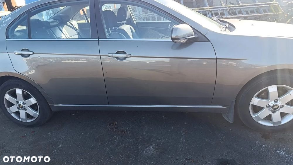 35492 Chevrolet Epica 2007 na części silnik 2.0 144 km LF3 skrzynia M4S lakier 79U - 17