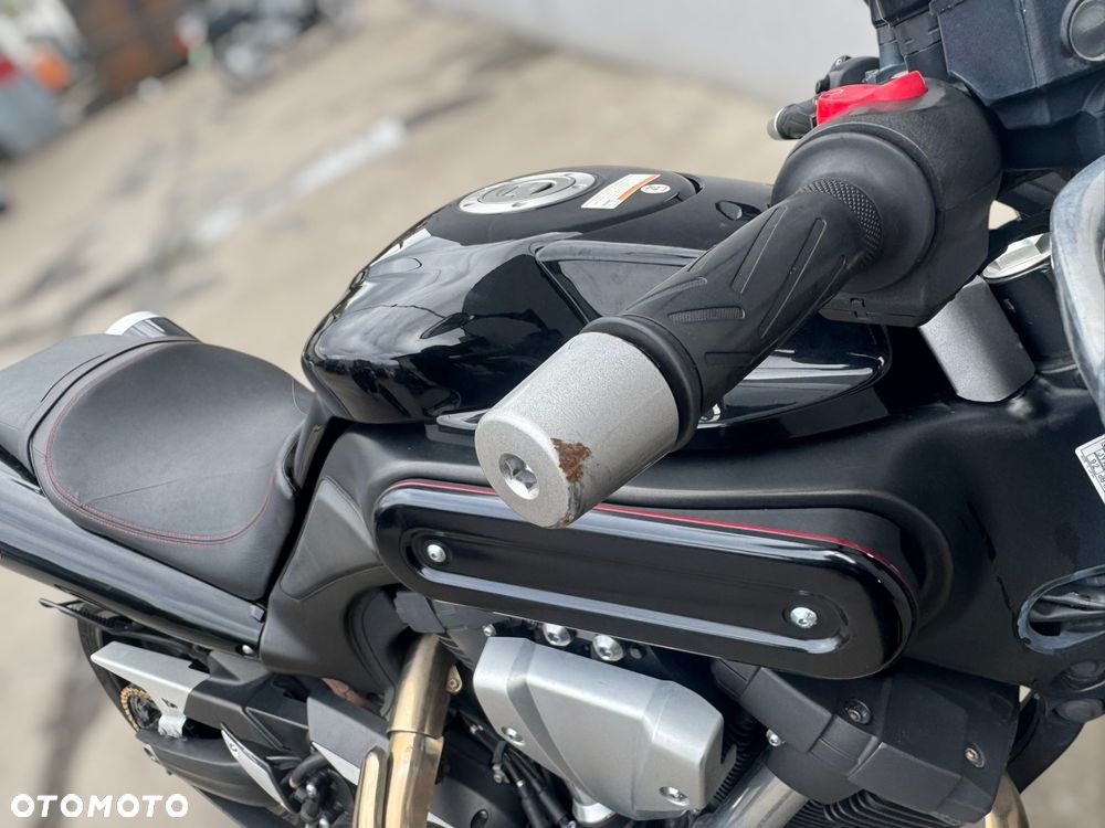 Yamaha MT - 11