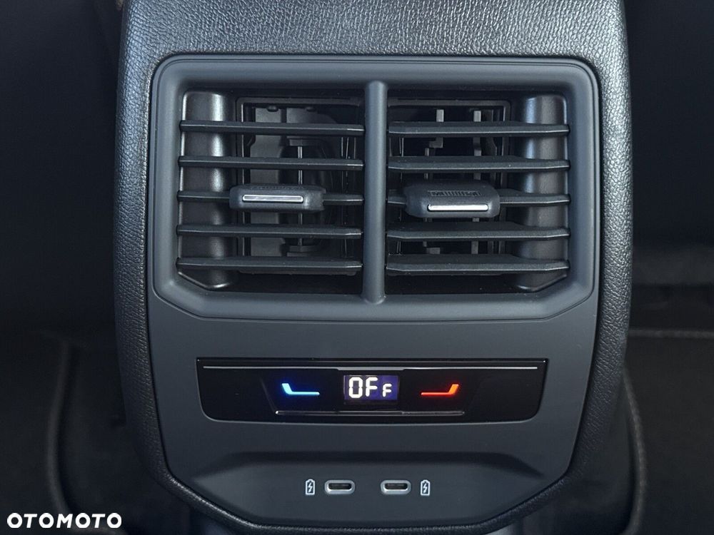 Cupra Formentor 1.5 eTSI mHEV DSG - 36