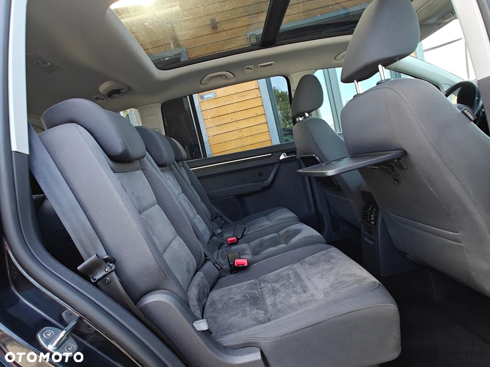 Volkswagen Touran 1.6 TDI DPF Highline - 12