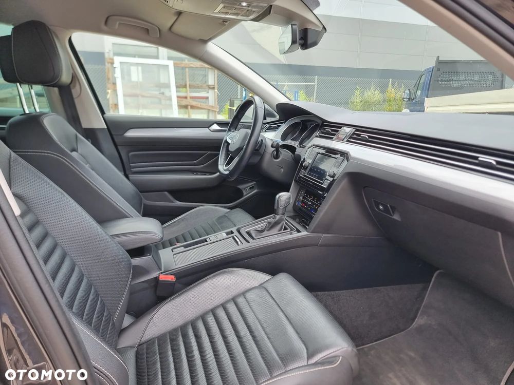 Volkswagen Passat 2.0 TSI Business DSG - 25
