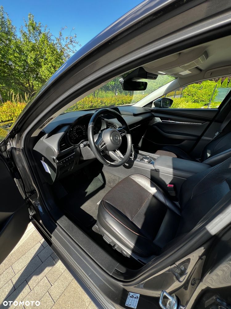 Mazda 3 2.0 mHEV Hikari - 17