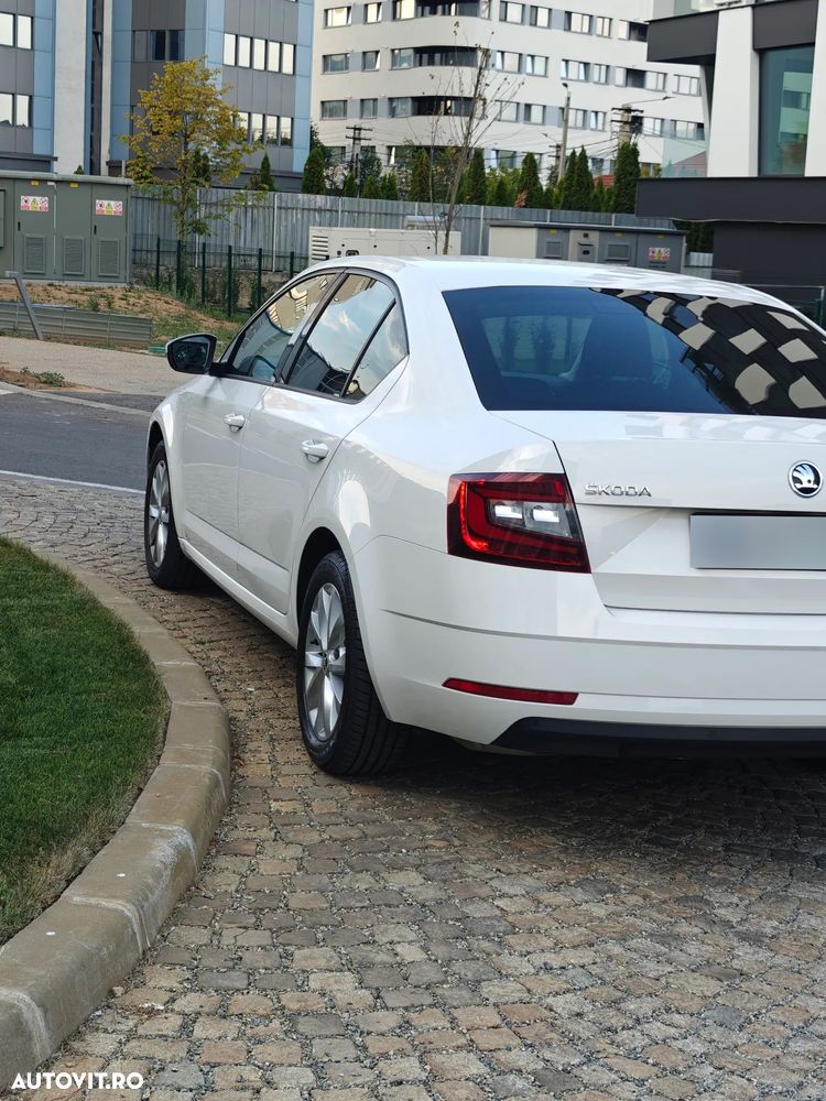 Skoda Octavia 2.0 TDI 4X4 DSG Style - 6