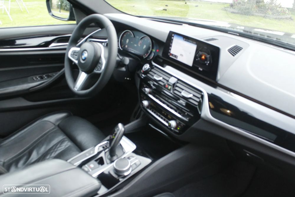 BMW 530 d Pack M Auto - 27