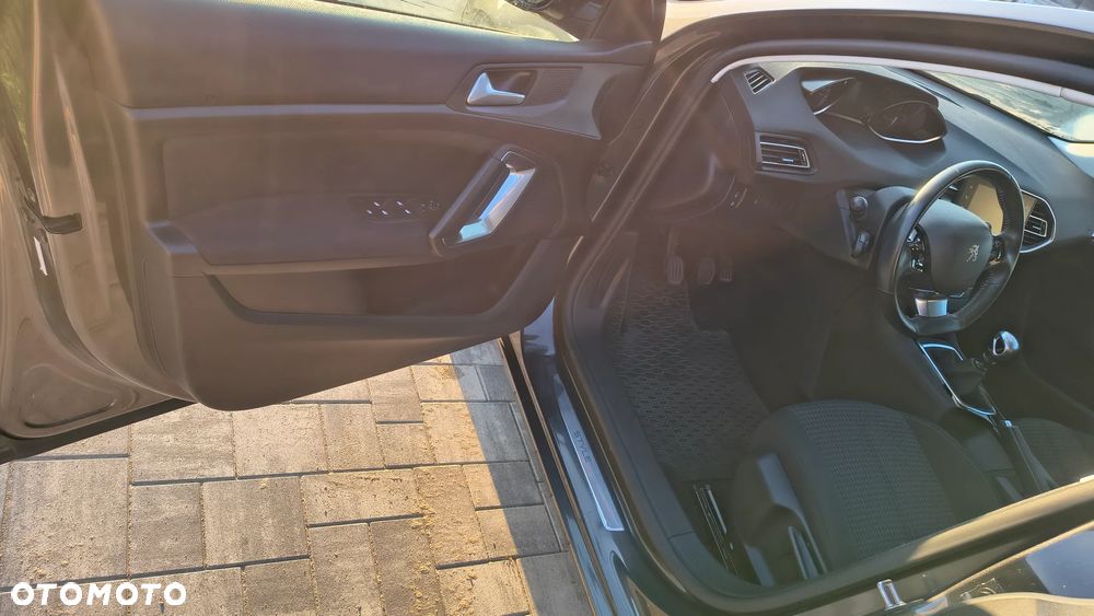 Peugeot 308 PureTech 110 Stop & Start Style - 16