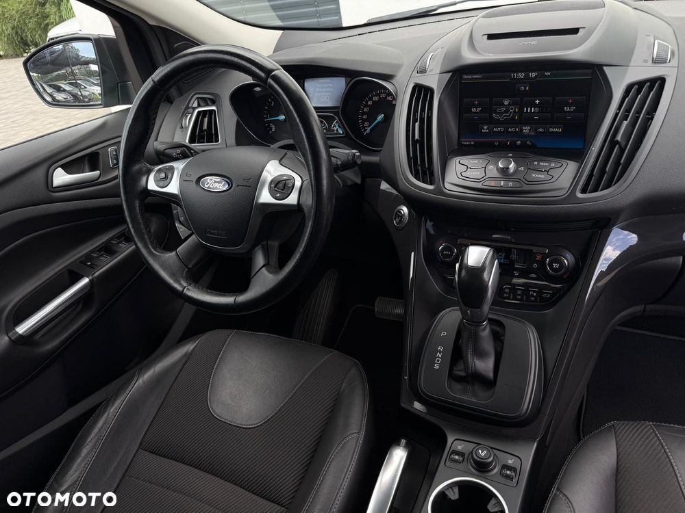 Ford Kuga 2.0 TDCi 4x4 Titanium - 28