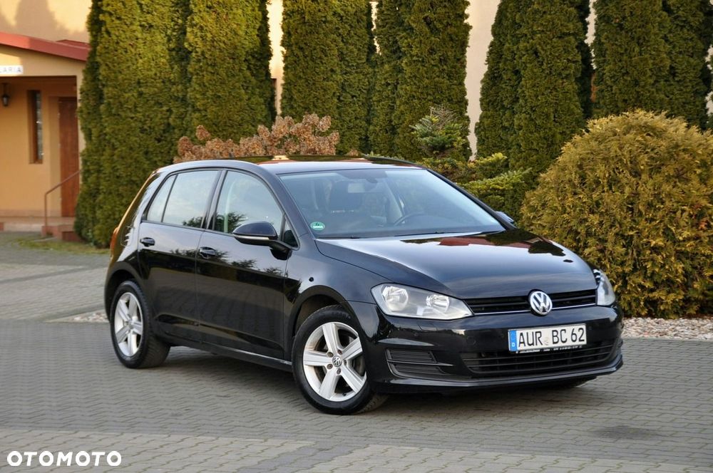 Volkswagen Golf - 2