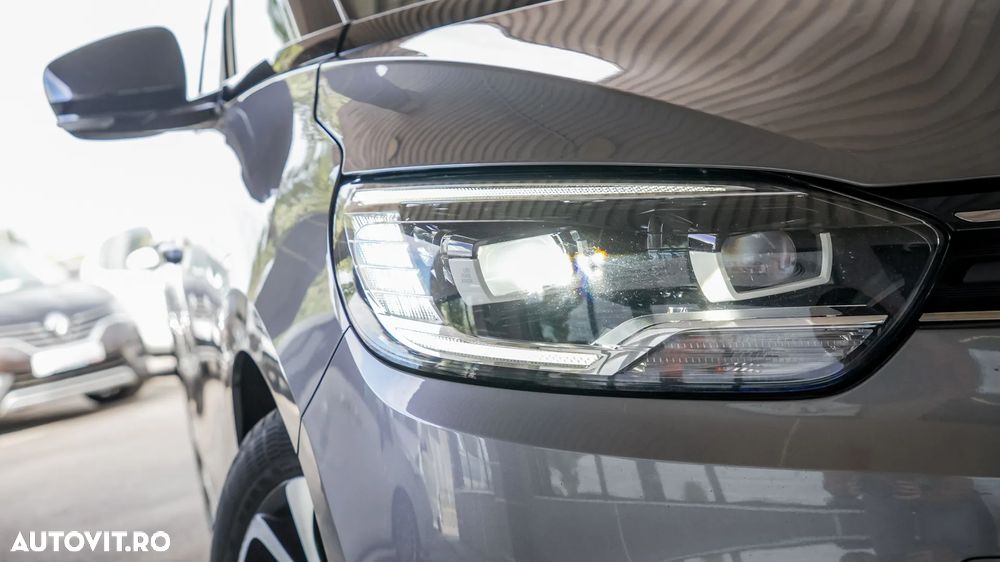 Renault Grand Scenic TCe 140 GPF EDC BLACK EDITION - 33