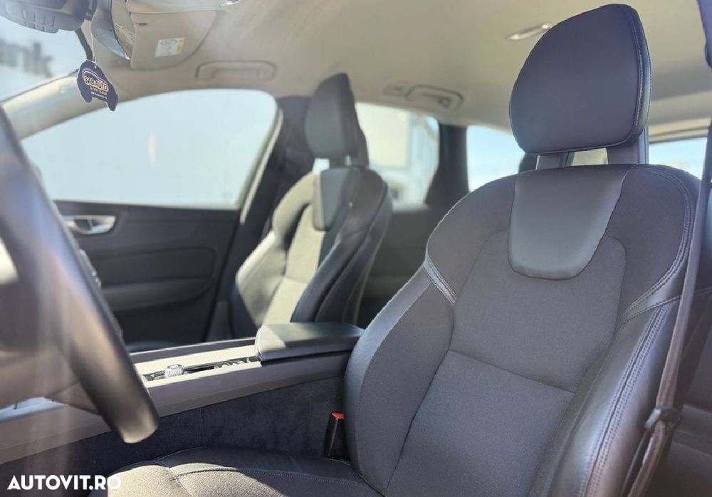 Volvo XC 60 T5 AWD Momentum - 19