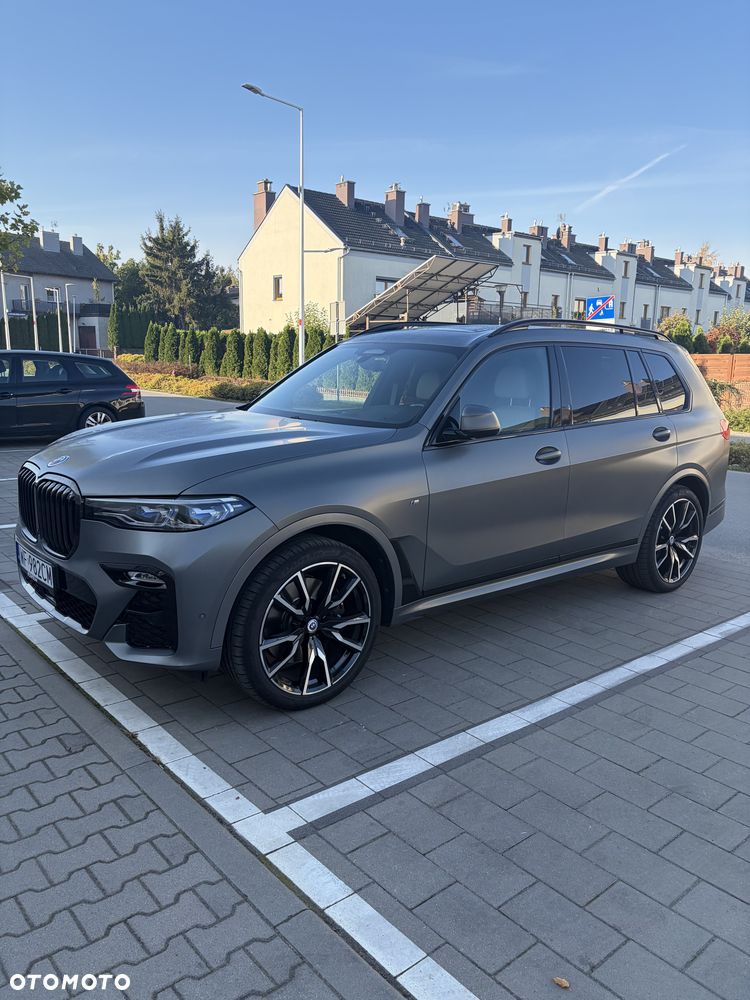 BMW X7 2022 photo 2