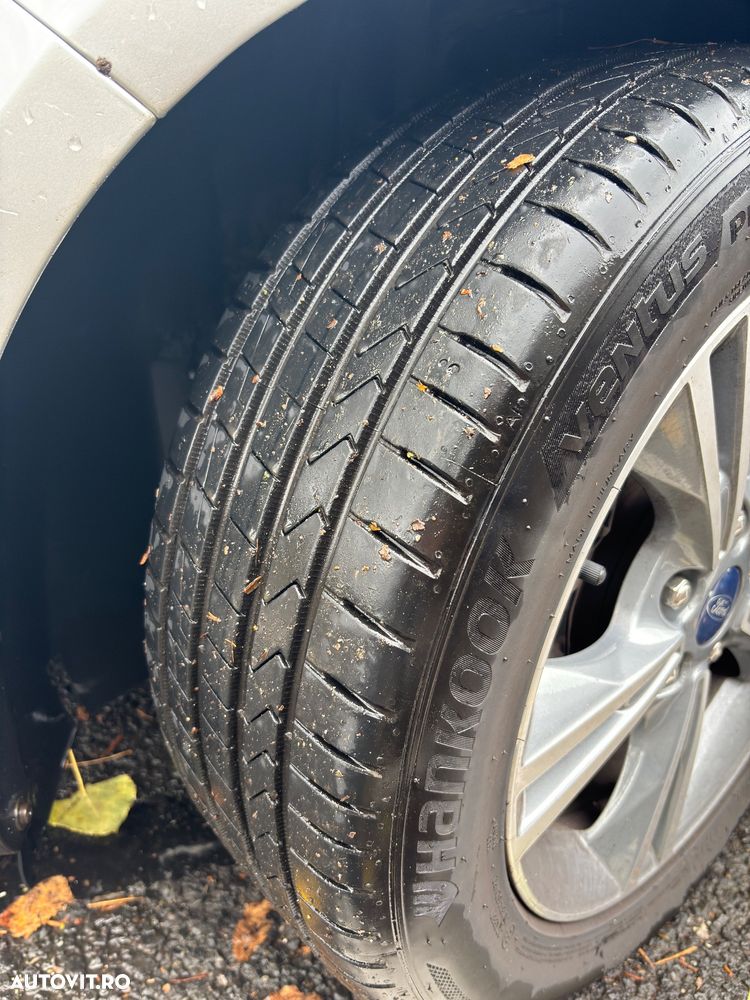 Ford Focus 1.6 TDCi DPF Start-Stopp-System SYNC Edition - 6