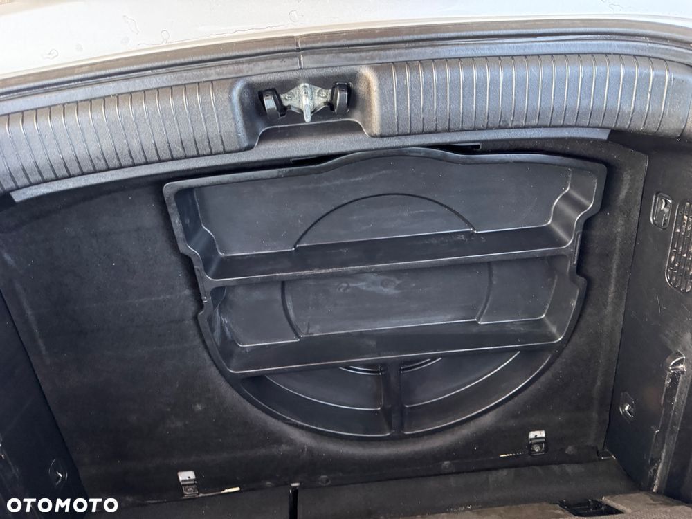 Hyundai ix20 1.6 CRDi blue YES Gold - 36