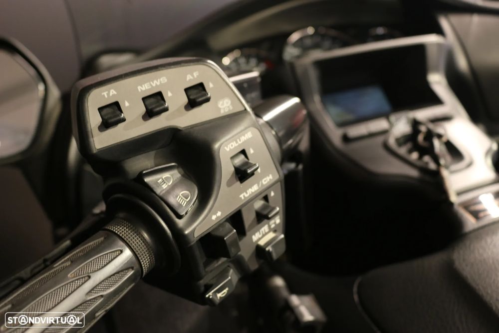 Honda Goldwing F6B BAGGER - 13