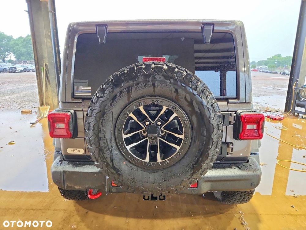 Jeep Wrangler - 11