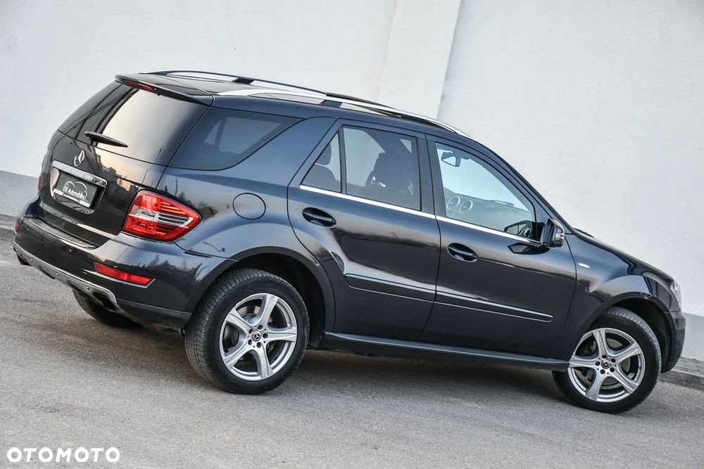 Mercedes-Benz ML 300 CDI 4Matic 7G-TRONIC DPF BlueEFFICIENCY Grand Edition - 9