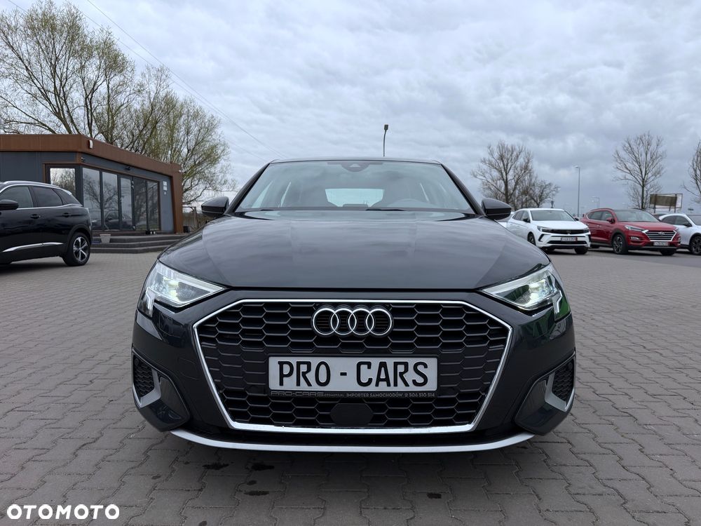 Audi A3 Sportback 35 TFSI S Line - 11