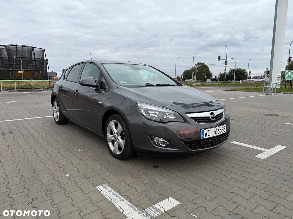 Opel Astra IV 1.7 CDTI Cosmo - 2