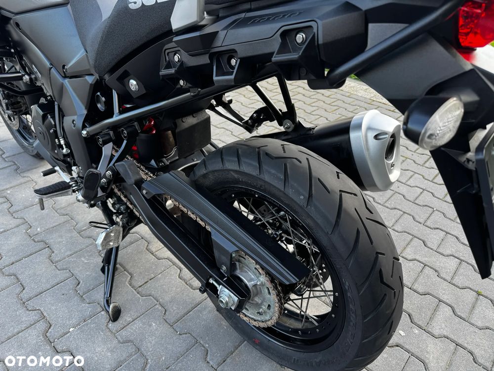 Suzuki V-STROM - 17