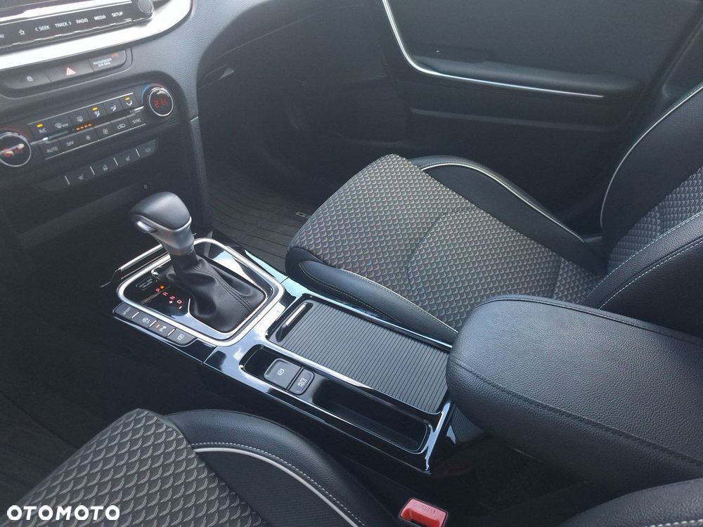 Kia XCeed 1.5 T-GDI Business Line DCT - 27