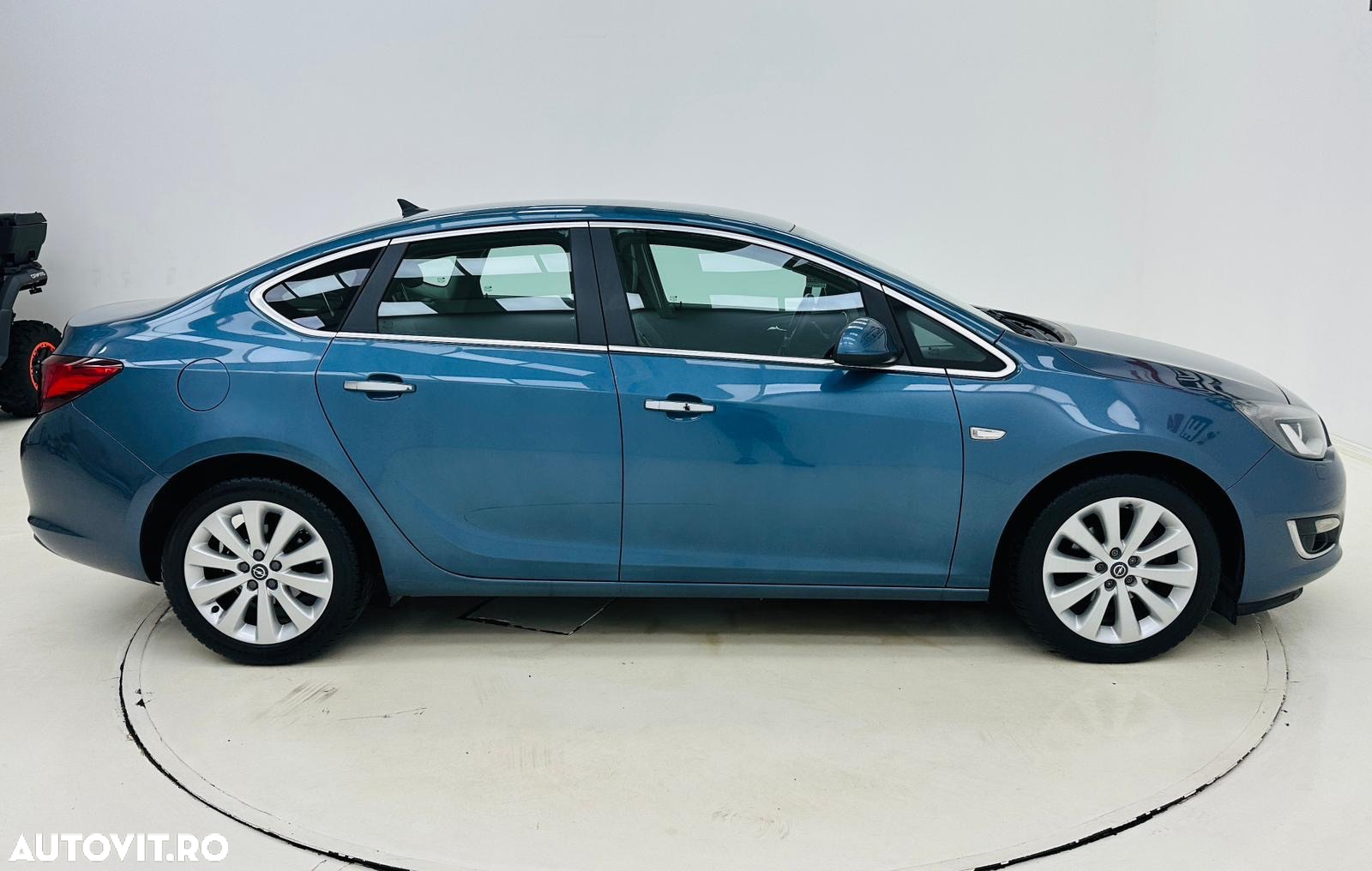 Opel Astra - 11