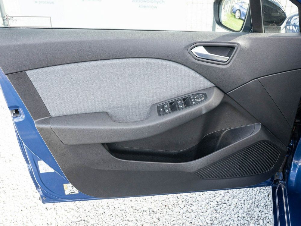 Renault Clio - 10