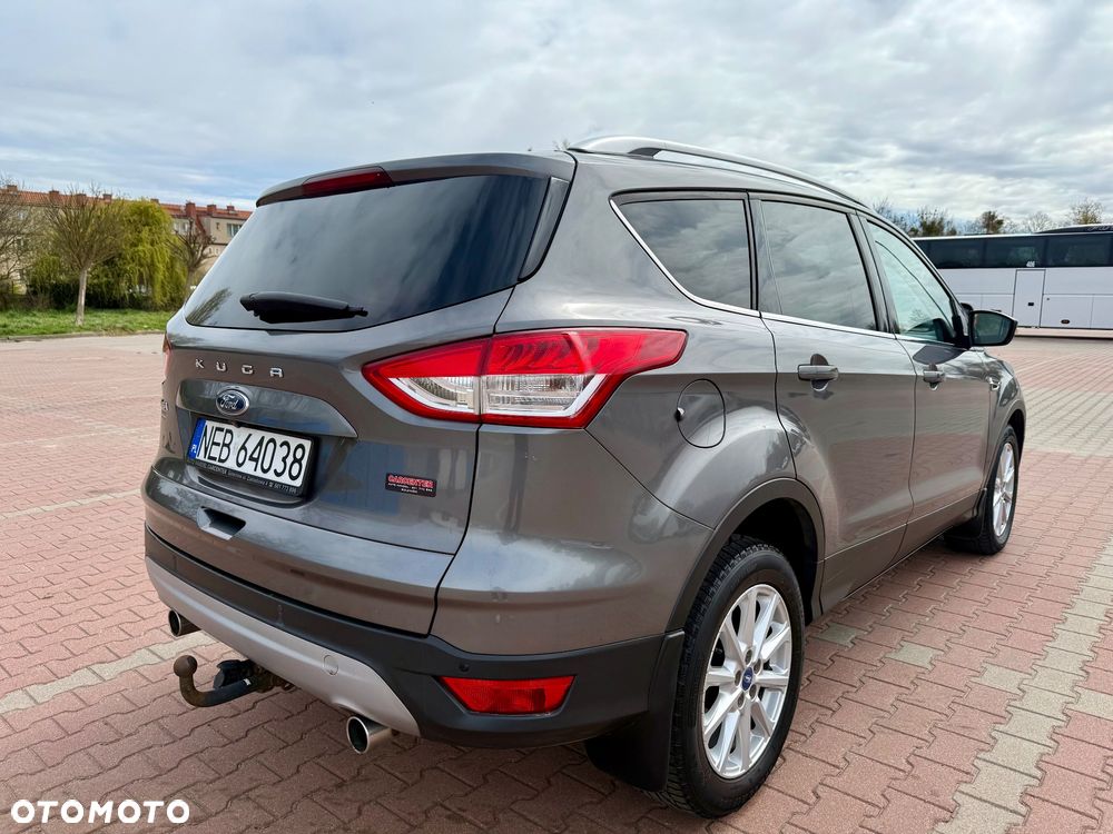 Ford Kuga 2.0 TDCi 2x4 Titanium - 8