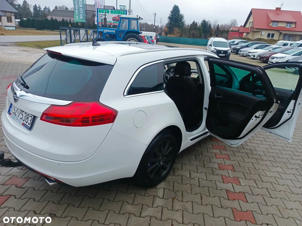 Opel Insignia 2.0 T SportsTourer 4x4 ecoFLEX Start/Stop Design Edition - 26