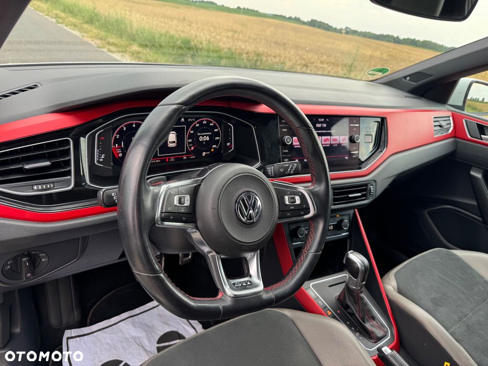 Volkswagen Polo 2.0 TSI DSG GTI - 29