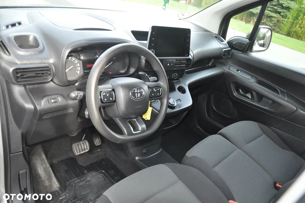 Toyota PRO ACE CITY - 23