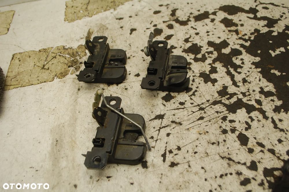ZAMEK KLAPY BAGAŻNIKA TYŁ TYLNA 1J9827505 VW GOLF IV BORA KOMBI 1J6827505B - 1