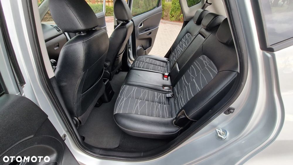 Kia Venga 1.6 CRDi XL - 10