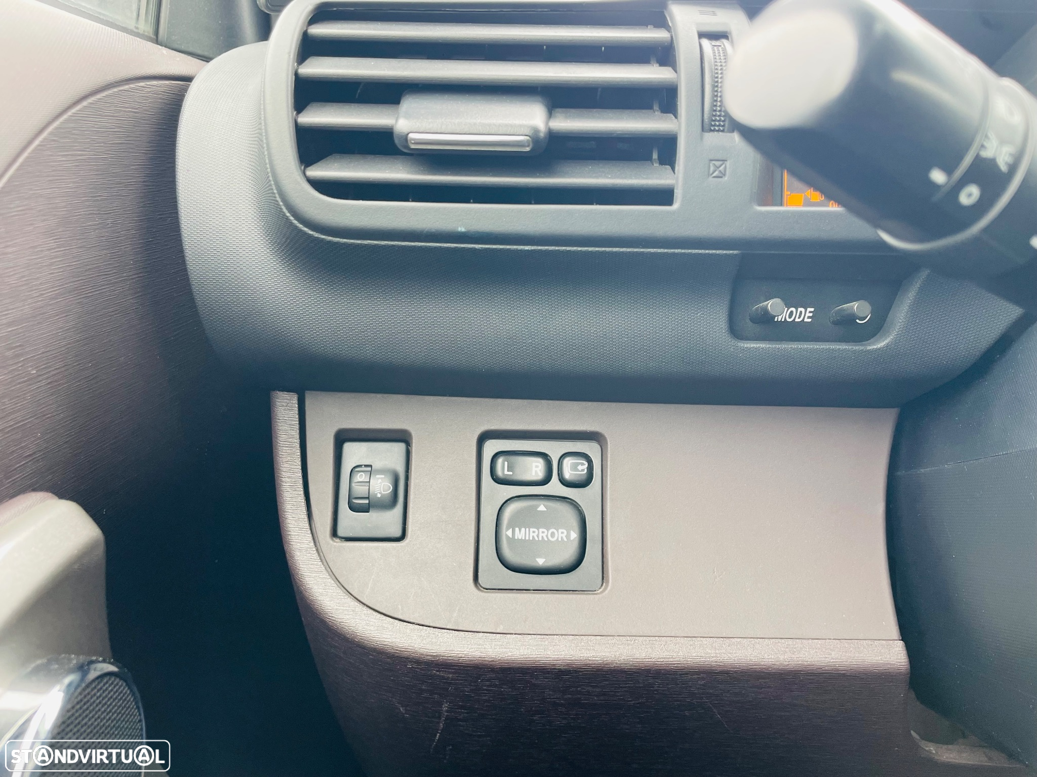 Toyota iQ 1.0 VVT-i 2 NAVI+Bluetooth - 16