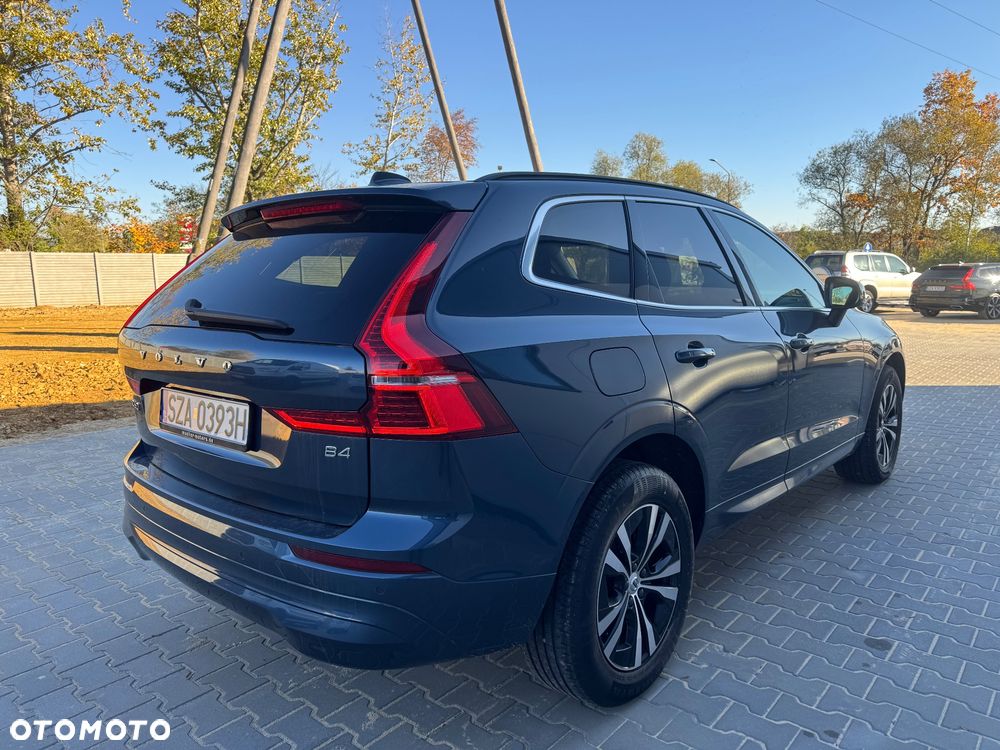 Volvo XC 60 B4 D Geartronic Momentum Pro - 5