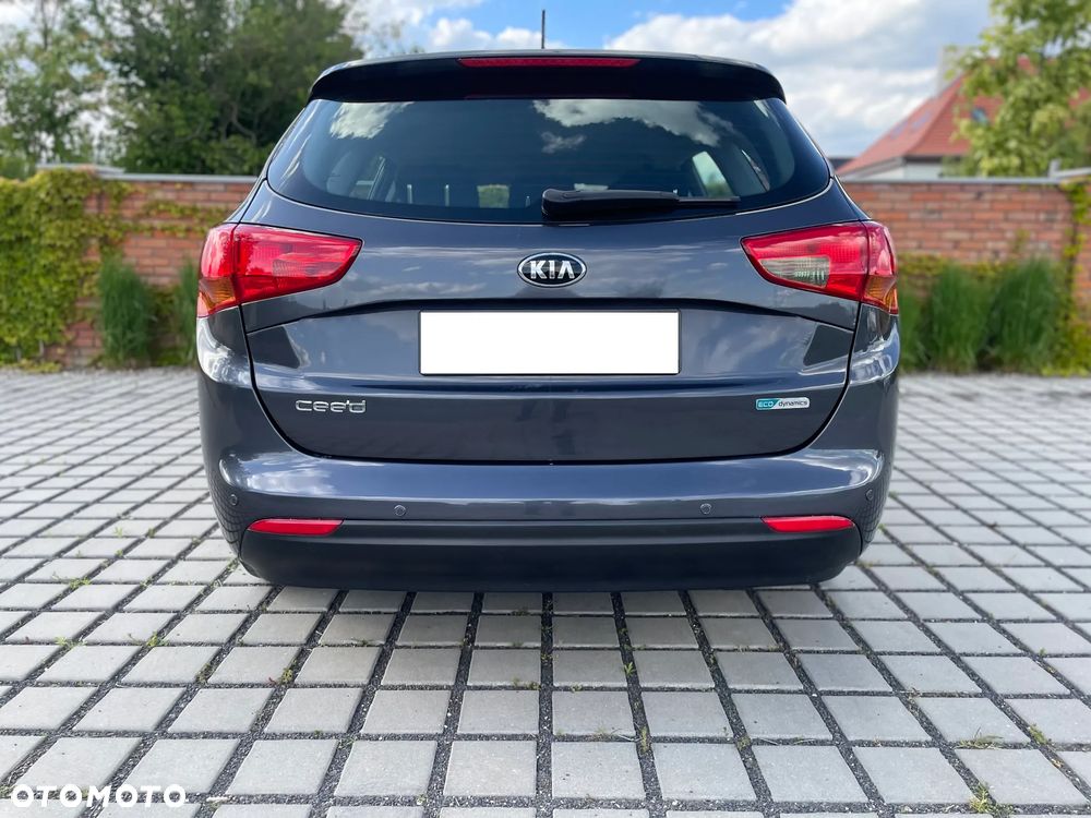 Kia Ceed - 21
